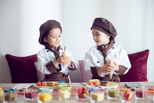 【リゾナーレ八ヶ岳】スイーツ作りで子どもの成長を感じられるプログラム 「バレンタインキッズパティシエ」提供｜提供期間：2022年2月1日～28日 水、木、金曜日限定