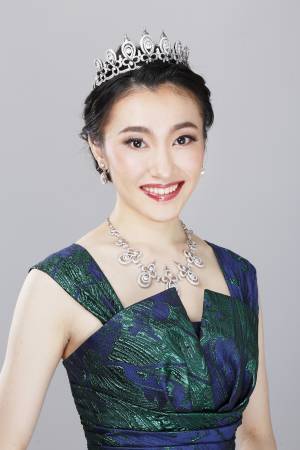 Crossfor New York クリスマスコレクションにMiss World Japan2021ファイナリスト提供モデルの４デザインが登場