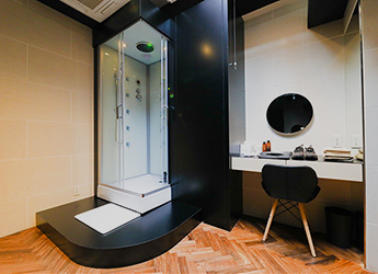 東西線円山公園駅から徒歩5分！手ぶらで通えるジム『PREMIUM GYM ROUGH』の情報を駅近ドットコムで公開