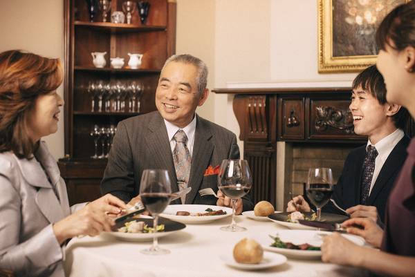 【ひらまつレストラン】オフピークにも楽しむ新スタイルのクリスマス「EVERYDAY is Christmas」～いつもの今日がクリスマスになる～