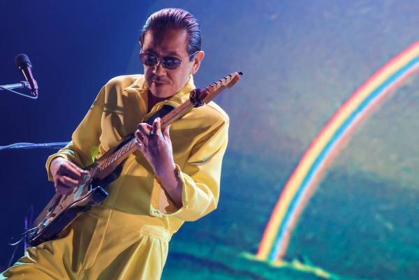 高中正義　圧巻のステージ！「虹伝説ファイナル」日本武道館で完全再現！