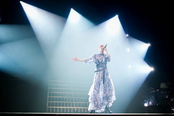 明日海りお、４つの世界観で無限大の魅力を発揮！待望の初ソロコンサート開幕