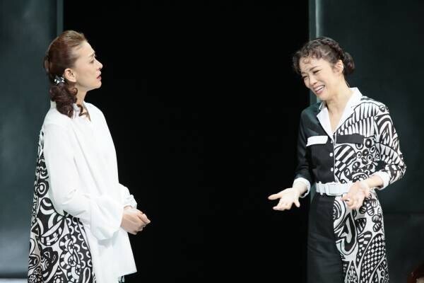 彩吹真央「多重人格を演じることへの快感も芽生えた」 舞台「五番目のサリー」開幕!