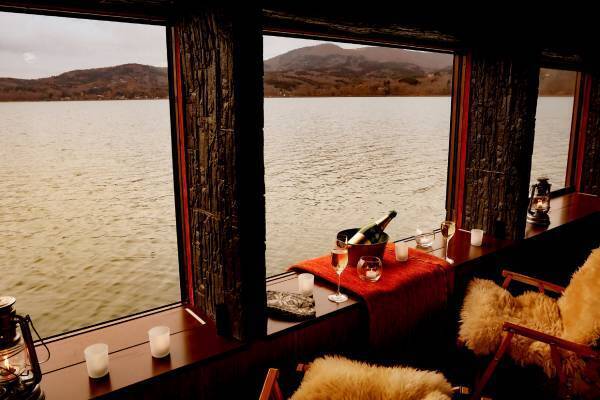 【星のや富士】富士山の山頂と太陽が重なる&ldquo;ダイヤモンド富士&rdquo;を貸切船から眺める「湖上の絶景アペリティフ」開催｜期間：2021年12月1日〜2022年2月28日