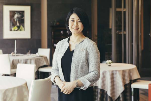 【ひらまつホテル】心躍る美食と温泉でもてなす THE HIRAMATSU HOTELS & RESORTS 仙石原。5周年記念に、歴代人気料理で仕立てた特別コースをお届け。