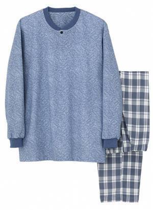 秋冬のおうち時間がスウェット派の方へ。 寒い季節のリラックスシーンにおすすめ！背中あったかルームウェア 「WARM PLUS IN LIVING（ウォームプラスインリビング）」発売