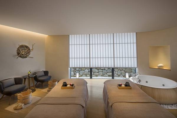 【インターコンチネンタル&reg;ホテルズ&リゾーツ 75周年】