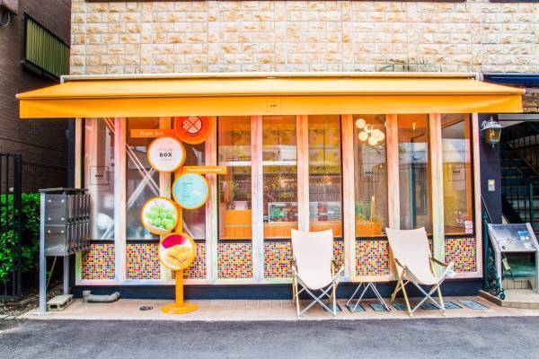 FruitsBOX DAIKANYAMA &times; MARUKO & COJICOJI まる子とコジコジが大人気フルーツサンド専門店とコラボ！ 限定コラボサンドやコラボグッズも登場