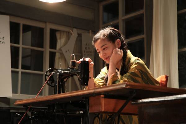 朝ドラを変えた！最高傑作の呼び声高い人気作。 連続テレビ小説「カーネーション」 10月25日（月）よる7時～BS12 トゥエルビにて放送開始