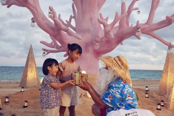 【リゾナーレ小浜島】「南の島のビーチクリスマス」今年も開催！全長6メートルのサンゴ型ツリーが登場｜期間：2021年12月1日～25日