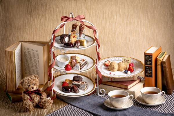 チョコレートをふんだんに使用したグレンチェック柄やハート型のときめきスイーツを堪能！『クラシカルレディーのバレンタインアフタヌーンティー』 期間限定販売