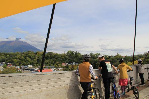 【北海道ニセコ】国定公園を活用したアドベンチャートラベル 「ヨガ &times; サイクリング」モニターツアーの実施