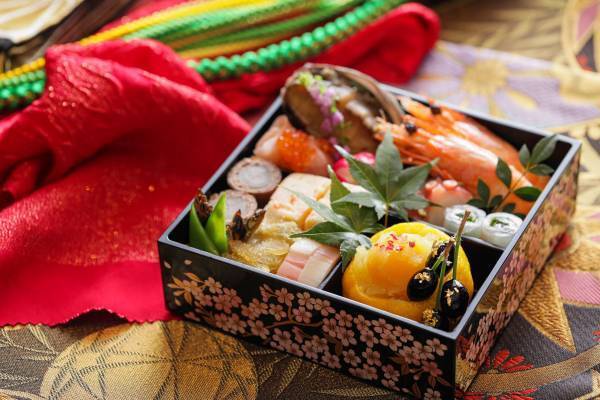 100個限定！ストリングスホテル 名古屋から皆様に贈る&ldquo;GIFT&rdquo; 　『出来立て手作りおせち』販売