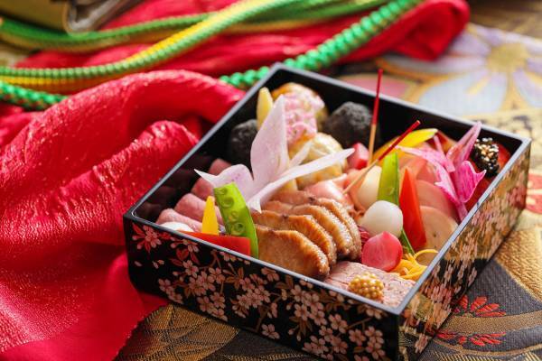 100個限定！ストリングスホテル 名古屋から皆様に贈る&ldquo;GIFT&rdquo; 　『出来立て手作りおせち』販売