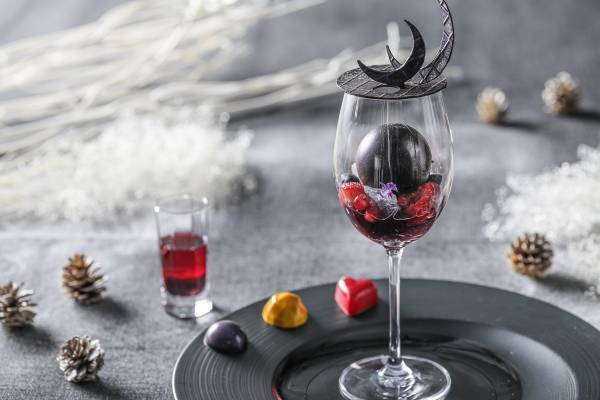 ジュエルパフェスイーツが主役のクリスマス ご褒美コース ラグジュアリーな空間で煌めきの一夜を 『Jewel Night～Winter&Xmasご褒美フレンチ～』