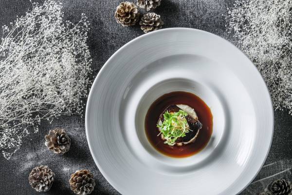 ジュエルパフェスイーツが主役のクリスマス ご褒美コース ラグジュアリーな空間で煌めきの一夜を 『Jewel Night～Winter&Xmasご褒美フレンチ～』