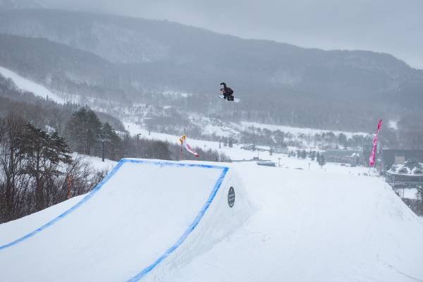 【星野リゾート】オーダーメイドパーク「Miyabi Park」の造成とそこで練習する鬼塚 雅選手の姿を収めたドキュメンタリー作品「Get Over-鬼塚雅&times;星野リゾート-」の公開を開始