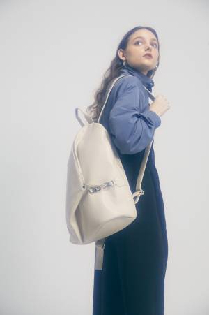 オンでもオフでも、仕事からデートまで「モテ」と機能性をどちらも逃さないバックパックが発売