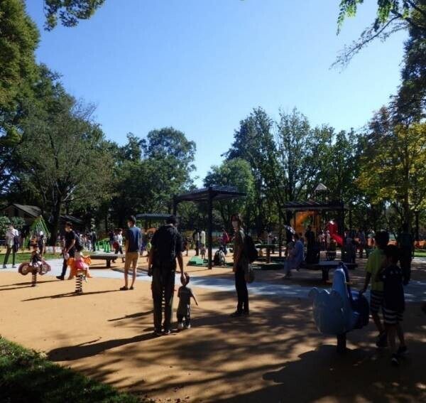 府中の森公園に、誰もが遊べる遊具広場がオープン！  誰もが遊べる遊具広場の、オープンプログラムを実施します