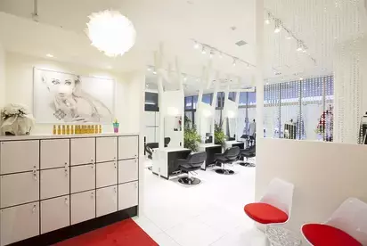 岩倉駅から徒歩3分！学生割引あり！男性にも人気のヘアサロン『Levin'ce cloe』の情報を駅近ドットコムで公開