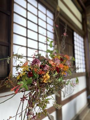 国宝「高岡山　瑞龍寺」で第23回花まつフラワーデザイン展『花心論2021』を開催しました！