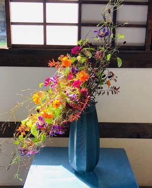 国宝「高岡山　瑞龍寺」で第23回花まつフラワーデザイン展『花心論2021』を開催しました！