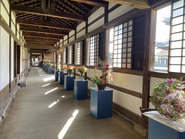 国宝「高岡山　瑞龍寺」で第23回花まつフラワーデザイン展『花心論2021』を開催しました！