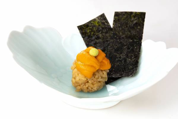 ミシュラン星獲得「銀座おのでら」新業態 「廻転鮨 銀座おのでら本店」「立喰鮨 銀座おのでら本店」 10 月 8 日（金）オープン！