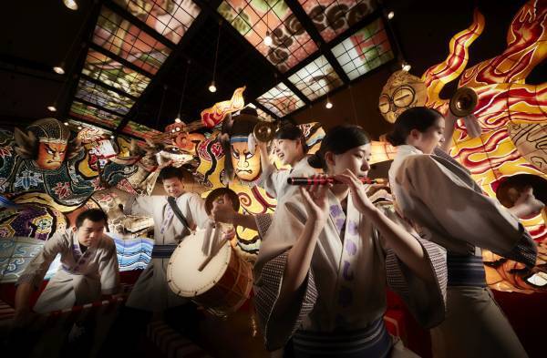 【青森屋】「みちのく祭りや」がリニューアル　会場設計から演出・仕掛けなど生まれ変わり、より臨場感のある体験を提供｜オープン日：2022年4月予定