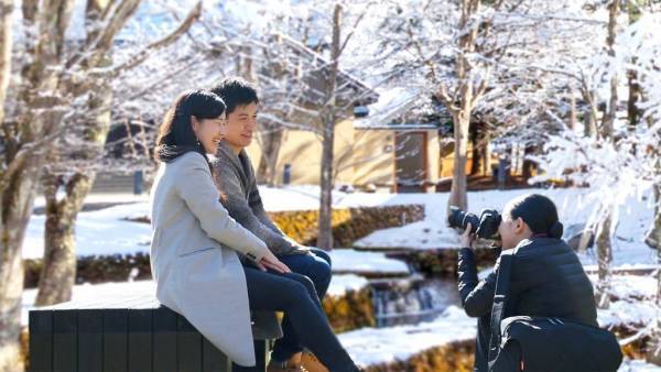 【星のや軽井沢】氷上の特等席で大切な人と特別な時間を過ごす「星のや軽井沢 星冴ゆる冬の記念日プラン」販売開始｜期間：2021年12月1日~2022年2月28日