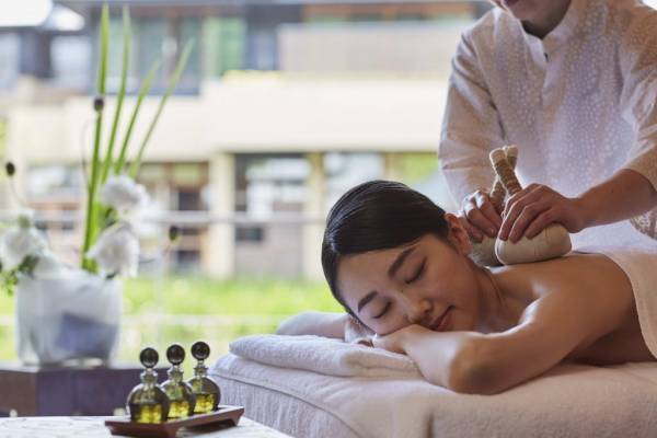 【星のや軽井沢】氷上の特等席で大切な人と特別な時間を過ごす「星のや軽井沢 星冴ゆる冬の記念日プラン」販売開始｜期間：2021年12月1日~2022年2月28日