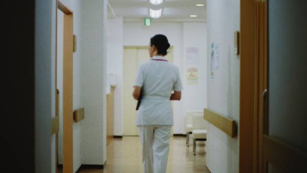 成人式を迎える親子に贈る Web CM『親と着てよかった。』成人式編を11月12日に公開