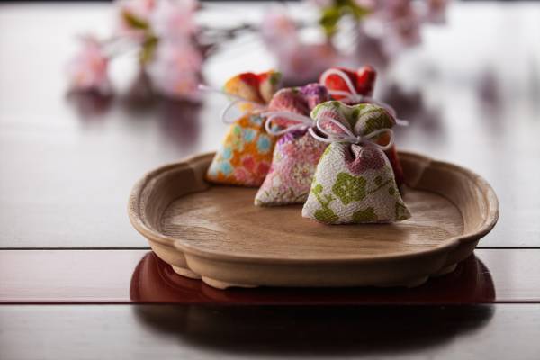 【星のや京都】秋風を感じる水辺の私邸で記念日を祝う「京のおこもり記念日滞在・秋」販売｜期間：2021年9月6日～10月31日