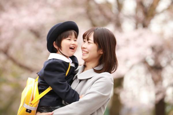 小学校受験のエキスパート、青山家庭教育サービスほしの会代表・高木宏子氏が登場！話題の本.com新着インタビュー公開