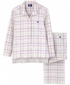 人気のChampionのリラクシングウェアが進化！トレンドのカモフラ柄のボトムがアクセントのルームウェアや、「前だけイン」も楽しめるスタイリッシュなシャツパジャマが登場