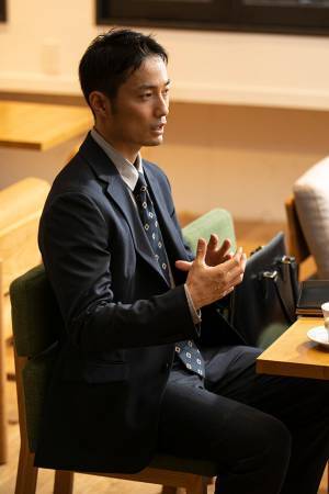 働き方の多様化で選択の幅が広がったウェアリングをサポート　17業種の着こなしを解説した「職業図鑑」を発信