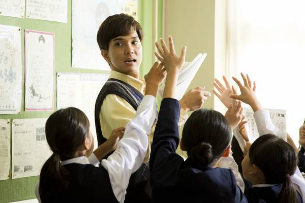 ＜続編ドラマ放送記念＞市原隼人主演、学園グルメコメディ「劇場版 おいしい給食 Final Battle」 9月25日（土）よる7時～BS12 トゥエルビで放送