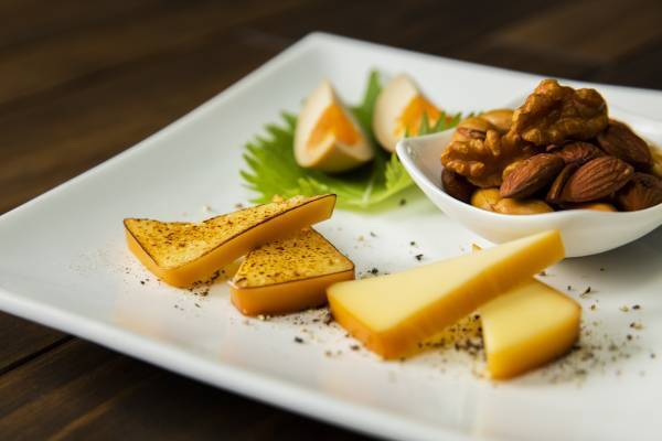 【OMO5東京大塚】「秋のほろ酔いステイ」を楽しむ2種類のプラン販売～秋の夜長に3密回避された客室でお酒とおしゃべり満喫ステイ～｜期間：期間：2021年9月6日～11月30日