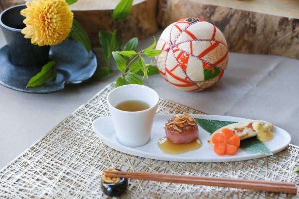 【仙台】和菓子と洋菓子を掛け合わせた新感覚アフタヌーンティー『和スイーツdeお茶会』期間限定開催！話題の“和スイーツ”を結婚式場専属パティシエが巧みにアレンジ