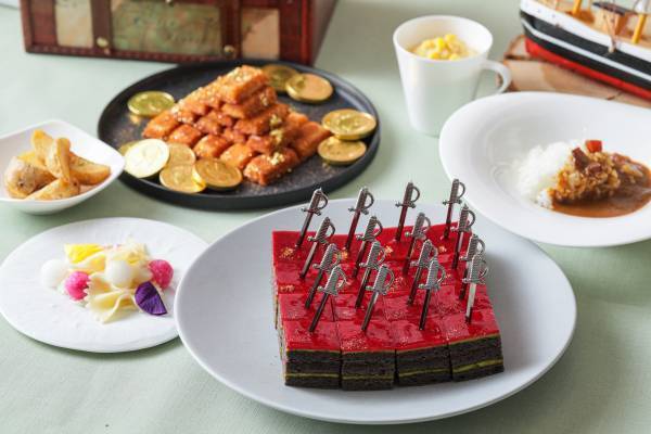 小説“ピーター・パンとウェンディ”の世界を表現　旬のいちごとピスタチオを使ったスイーツが食べ放題『ストロベリーネバーランド　恋するティンカーベル　スイーツブッフェ』開催