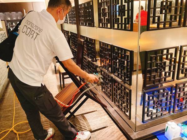 旅の始まりも終わりも気持ちよく快適に 次世代抗菌防臭コーティングでエアポートの食事を安心して楽しめる環境に