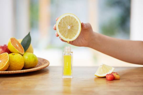 80%の女性が秋に肌トラブルを感じている！その原因は夏に受けた紫外線ダメージのせいだった