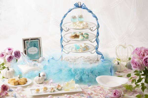 ありがとうの&ldquo;Gift&rdquo;～Winter＆Christmas Fair～ 上質な空間で童話 &ldquo;シンデレラ&rdquo;をイメージしたスイーツ・マリアージュ フレール社の紅茶を楽しむ 『プリンセス・シンデレラ アフタヌーンティー～憧れの舞踏会～』販売