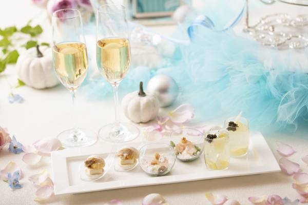 ありがとうの&ldquo;Gift&rdquo;～Winter＆Christmas Fair～ 上質な空間で童話 &ldquo;シンデレラ&rdquo;をイメージしたスイーツ・マリアージュ フレール社の紅茶を楽しむ 『プリンセス・シンデレラ アフタヌーンティー～憧れの舞踏会～』販売