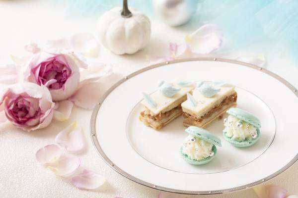 ありがとうの&ldquo;Gift&rdquo;～Winter＆Christmas Fair～ 上質な空間で童話 &ldquo;シンデレラ&rdquo;をイメージしたスイーツ・マリアージュ フレール社の紅茶を楽しむ 『プリンセス・シンデレラ アフタヌーンティー～憧れの舞踏会～』販売