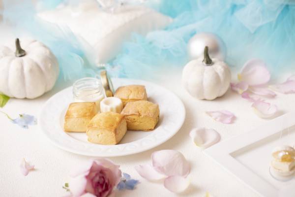 ありがとうの&ldquo;Gift&rdquo;～Winter＆Christmas Fair～ 上質な空間で童話 &ldquo;シンデレラ&rdquo;をイメージしたスイーツ・マリアージュ フレール社の紅茶を楽しむ 『プリンセス・シンデレラ アフタヌーンティー～憧れの舞踏会～』販売