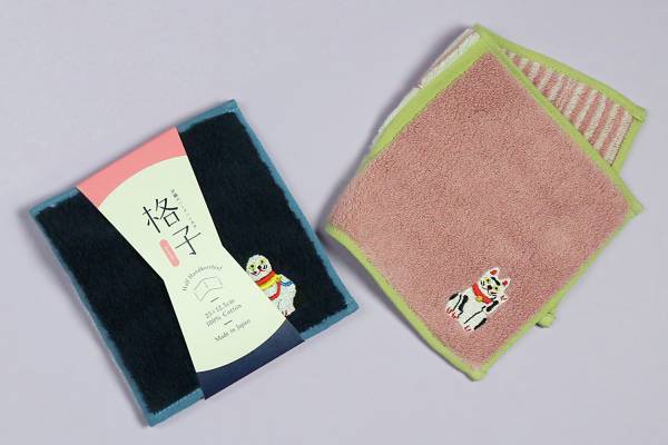 ＜新商品＞ 京都らしさをジャカードで表現、京都ポルタ店限定刺繍入りハーフハンカチと三つ折りハンカチ登場！