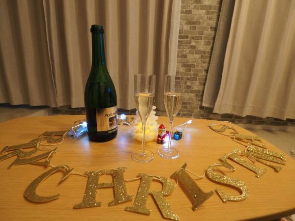 難波1号店をクリスマス仕様に変更!パーティーにご利用下さい！