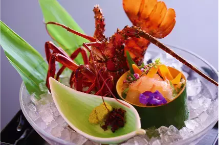 かに、牡蠣、ぶり、金目鯛、生まぐろ。冬こそ食べたい海の幸を堪能する海鮮グルメをお目当てに。大江戸温泉物語の宿で楽しむ冬の温泉旅