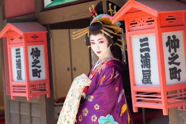 年末年始の映画村でレトロトリップ！ 「エヴァンゲリオン京都基地」に巨大絵馬＆新グッズ登場